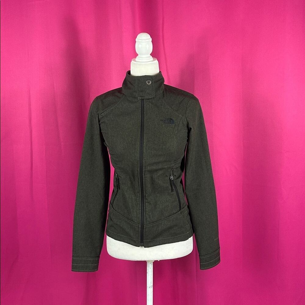 The North Face forest green windwall jacket, size xs‎